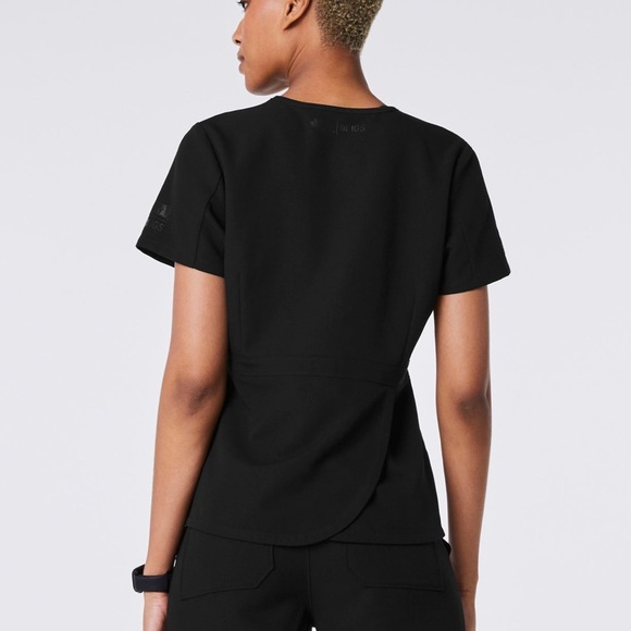 Figs STAR WARS Limited Edition V-Neck Scrub Top in Darth Vader Black, Size Small - Picture 2 of 7